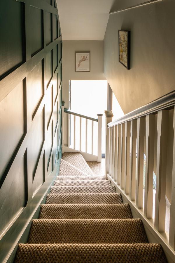 Stylish One Bedroom Cotswold Coach House เทตบรี ภายนอก รูปภาพ