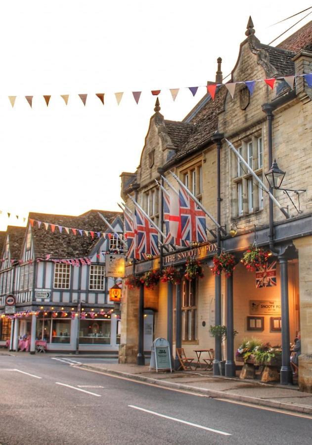 Stylish One Bedroom Cotswold Coach House เทตบรี ภายนอก รูปภาพ